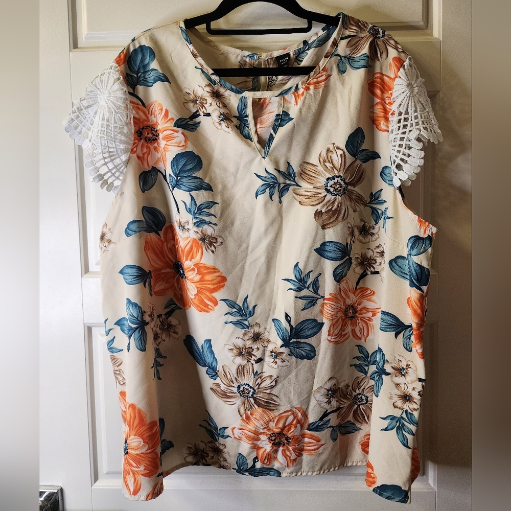 SHEIN Curve 4XL Tan Orange Floral‎ Top